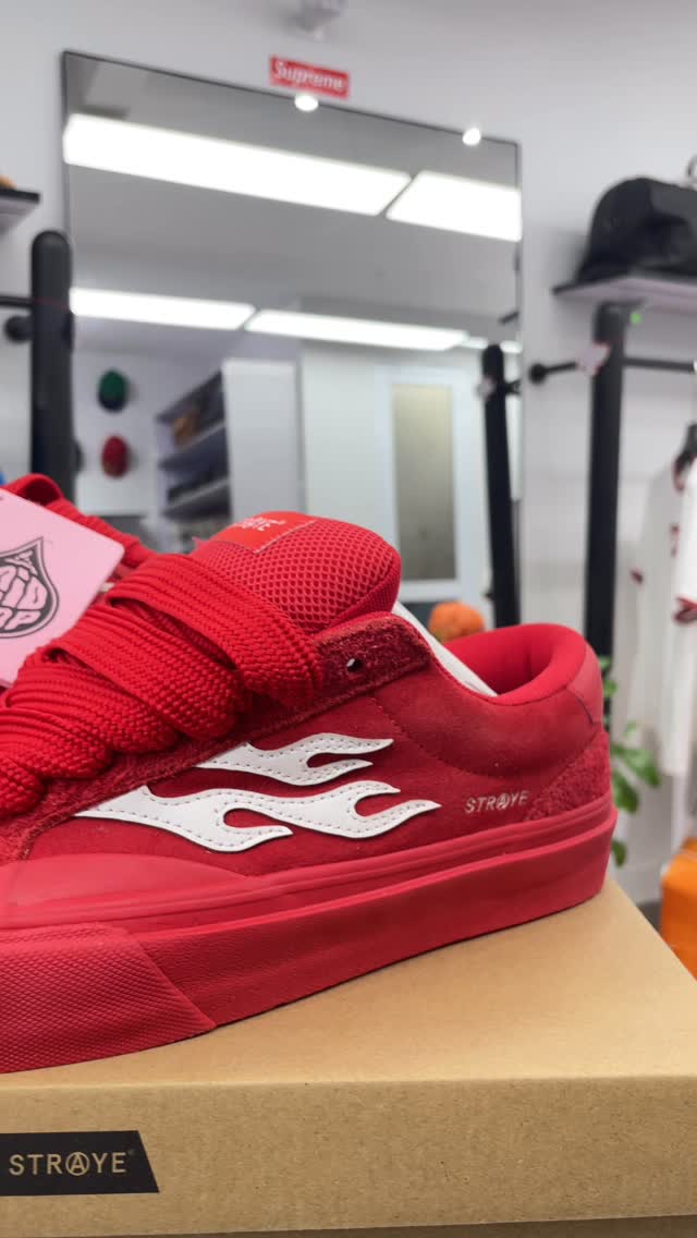 Straye Logan Sneakers